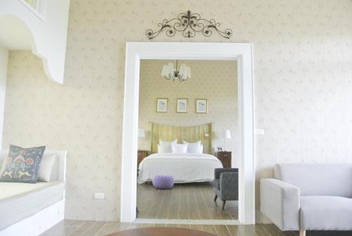 Ruang duduk di Bell Cottage B&B