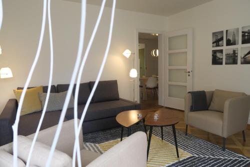 Ein Sitzbereich in der Unterkunft Zurich Furnished Apartments