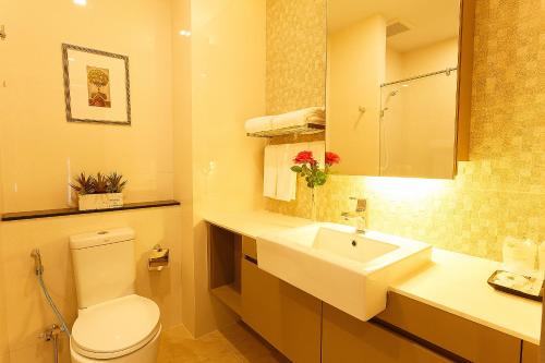 Ένα μπάνιο στο Green Point Residence Hotel