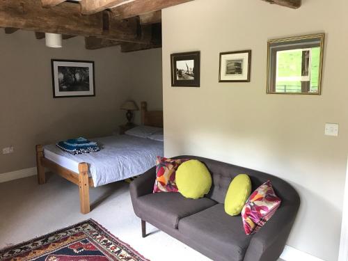 Imagem da galeria de Woodmill Farm Apartment em Alvington