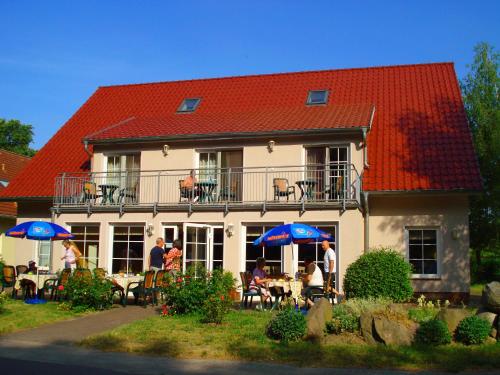 Imagem da galeria de Hotel Müritz-Park em Boek