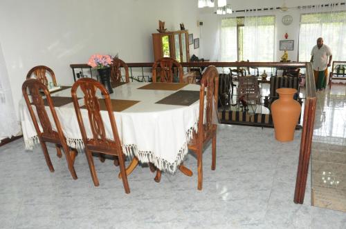 Gallery image of Samanala Garden Holiday Home in Hikkaduwa
