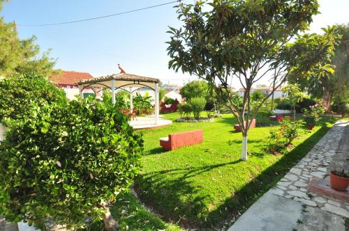 Gallery image of Tassos Apartments in Acharavi