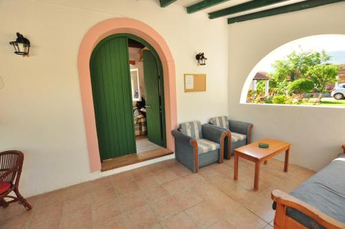 Gallery image of Tassos Apartments in Acharavi