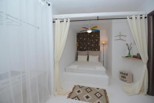 Φωτογραφία από το άλμπουμ του Villa Merhia Seaview Oasis with Pool & Hot Tub σε Merchia Beach