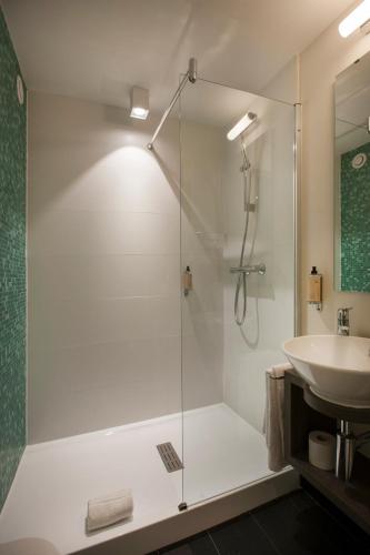 Un baño de ibis Styles Kortrijk Expo