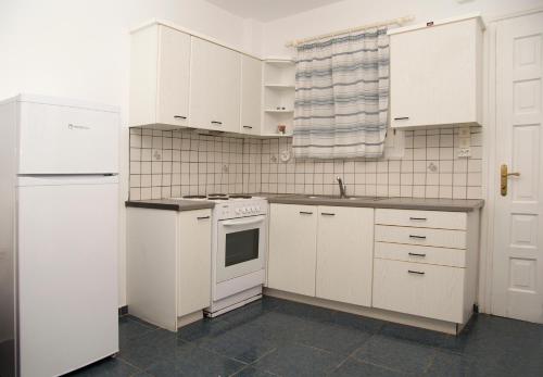 Gallery image of Erato Apartments in Batsi