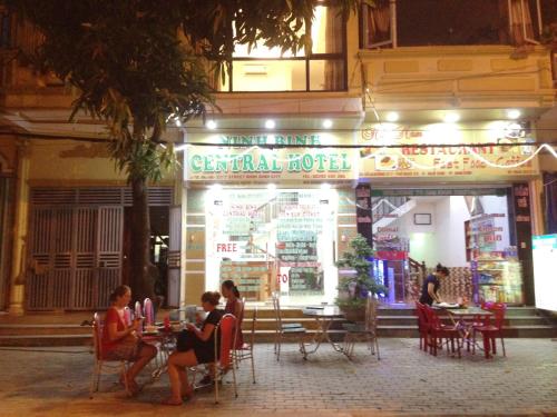 Επισκέπτες που μένουν στο Ninh Binh Central Hotel