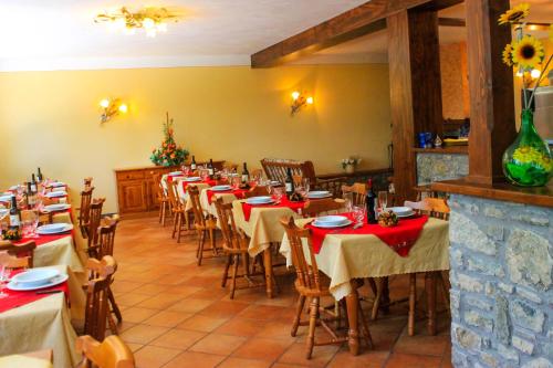 En restaurang eller annat matställe på Albergo Genzianella