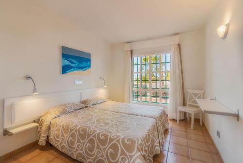 Afbeelding uit fotogalerij van Apartamentos LIVVO Las Gaviotas in Puerto del Carmen