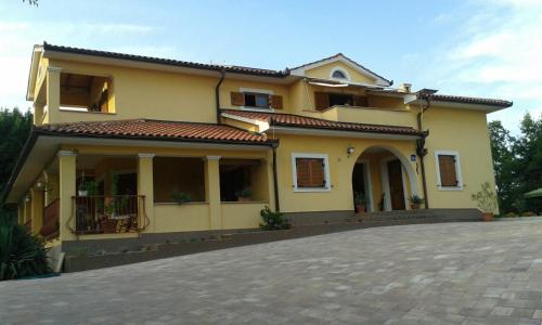 Budova, kde se apartmán nachází