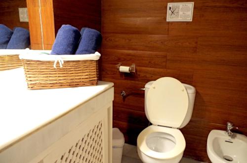 Puerto Marina waterfront apartment