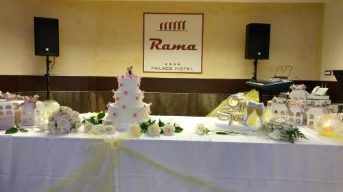 Fotografie z fotogalerie ubytování Rama Palace Hotel v destinaci Casalnuovo di Napoli
