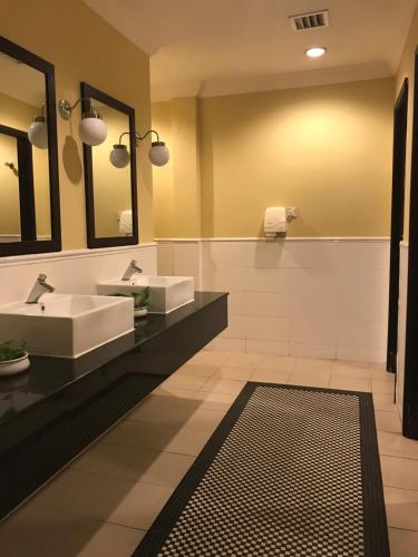 Kylpyhuone majoituspaikassa Grand Kampar Hotel