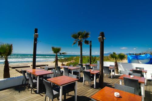 Typical beach house Las Chapas Playa with heated pool