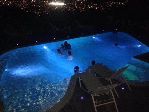 Piscina di Villa l'Uliveta o nelle vicinanze