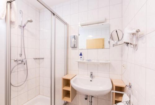 Koupelna v ubytování Hotel Bavaria