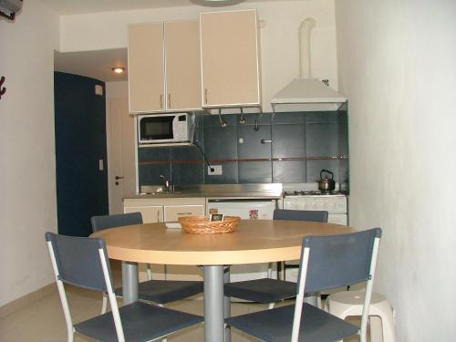 Kuhinja ili čajna kuhinja u objektu Al Mar Departamentos