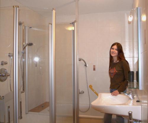 Ένα μπάνιο στο Apartments Grabler