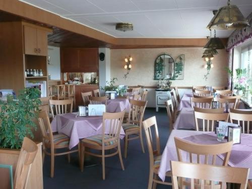 Gallery image of Café- Pension Fernblick, incl MeineCardPlus in Willingen