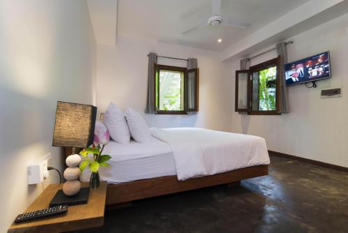 Foto dalla galleria di Enkosa 4-Bedroom Wooden Luxury House a Siem Reap