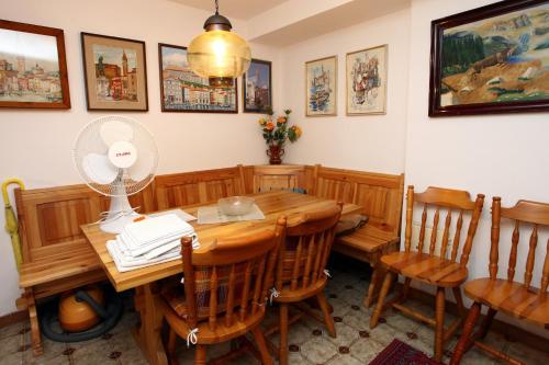Restavracija oz. druge možnosti za prehrano v nastanitvi Parenzana Sea View Apartments SK
