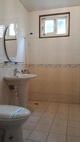 Un baño de Qing Jing Xiao Taiyang Jingguan Homestay