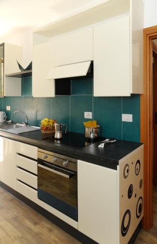 Dapur atau dapur kecil di Alkira Lodge