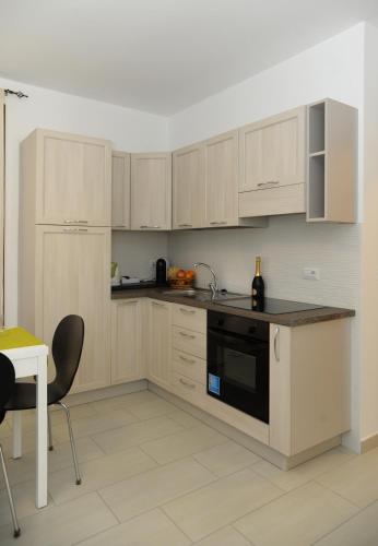 Dapur atau dapur kecil di Alkira Lodge