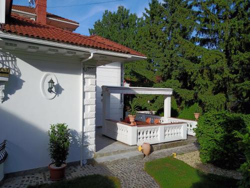 3 Bedroom Private floor in Luxury Mansion 1028 Budapest, Budajenő utca 4 kép - 3