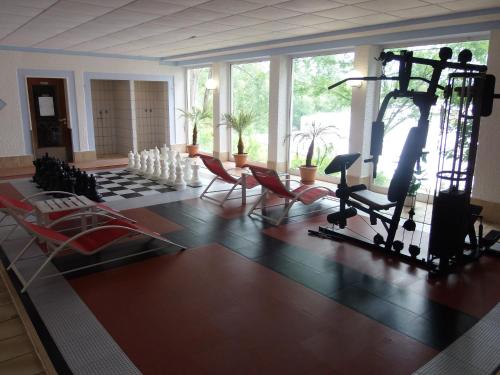Fitness centrum a/nebo fitness zařízení v ubytování Hotel & Restaurant Wilhelm von Nassau
