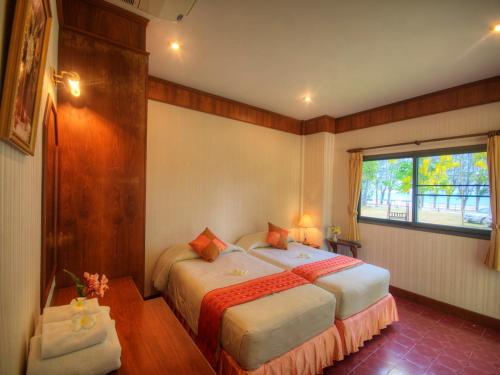 Легло или легла в стая в Samroiyod Holiday Resort