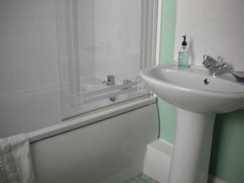 Glenavon Guest House tesisinde bir banyo