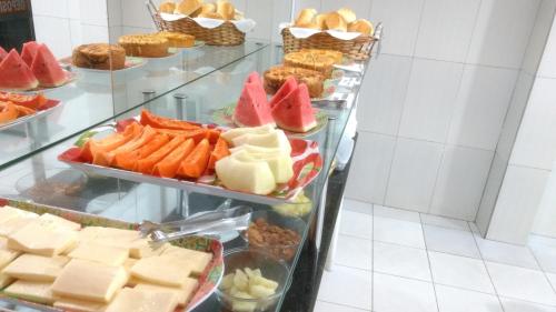 Makanan di atau berdekatan inn ini