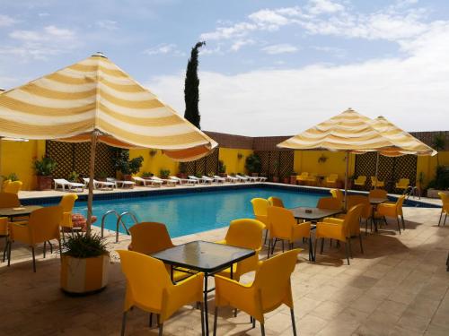 Bazén v ubytování Mariam Hotel nebo v jeho okolí