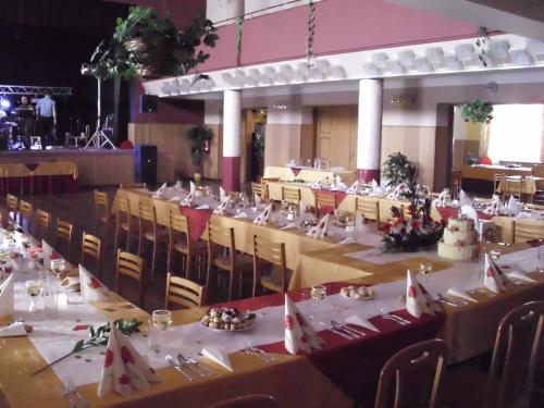 En restaurant eller et spisested på Hotel Morava