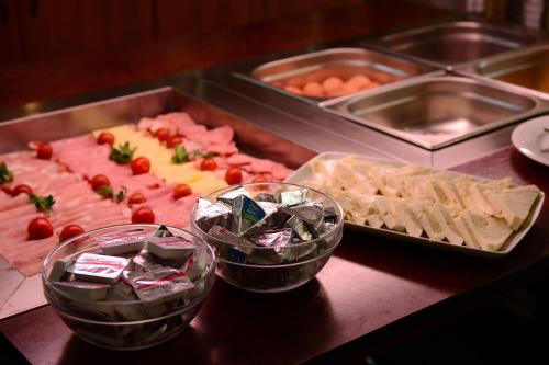 ホテルの敷地内または近くでの食事または食べ物