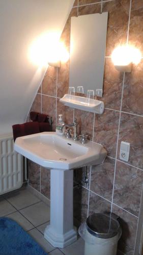 Un baño de Arconaty Hotel