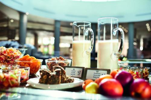 Makanan di atau berdekatan resort