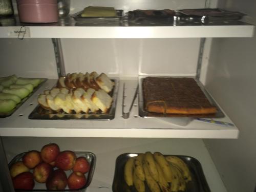Makanan di atau berdekatan hotel
