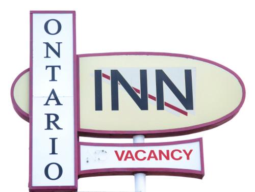 Chứng chỉ, giải thưởng, bảng hiệu hoặc các tài liệu khác trưng bày tại Ontario Inn