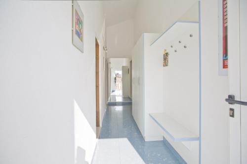 Sea view, modern & spacious apartment