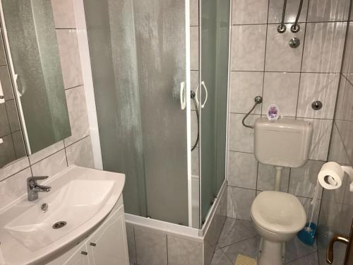 Koupelna v ubytování Apartment Nela