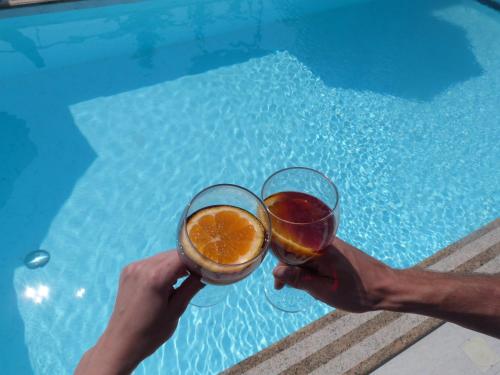 Swimmingpoolen hos eller tæt på Maria Apartments