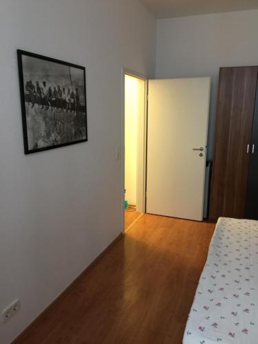Ένα ή περισσότερα κρεβάτια σε δωμάτιο στο 2 Zimmer Appartement am Bismarckplatz Heidelberg
