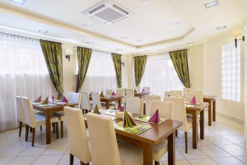Restaurant o un lloc per menjar a Hotel Zielony