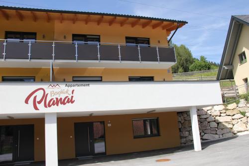 a view of the front of the building at Bergblick-Planai - 5 Schlafzimmer plus eigene Sauna in Schladming