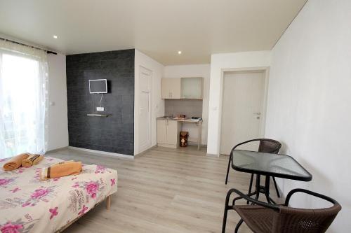 Gallery image of Apartments Victoria in Sutomore