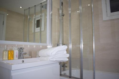 Gallery image of Sky Night Serviced Apartments in Cardiff