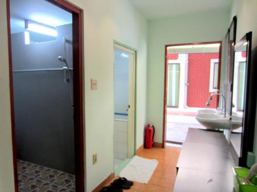 Un baño de Sakura House